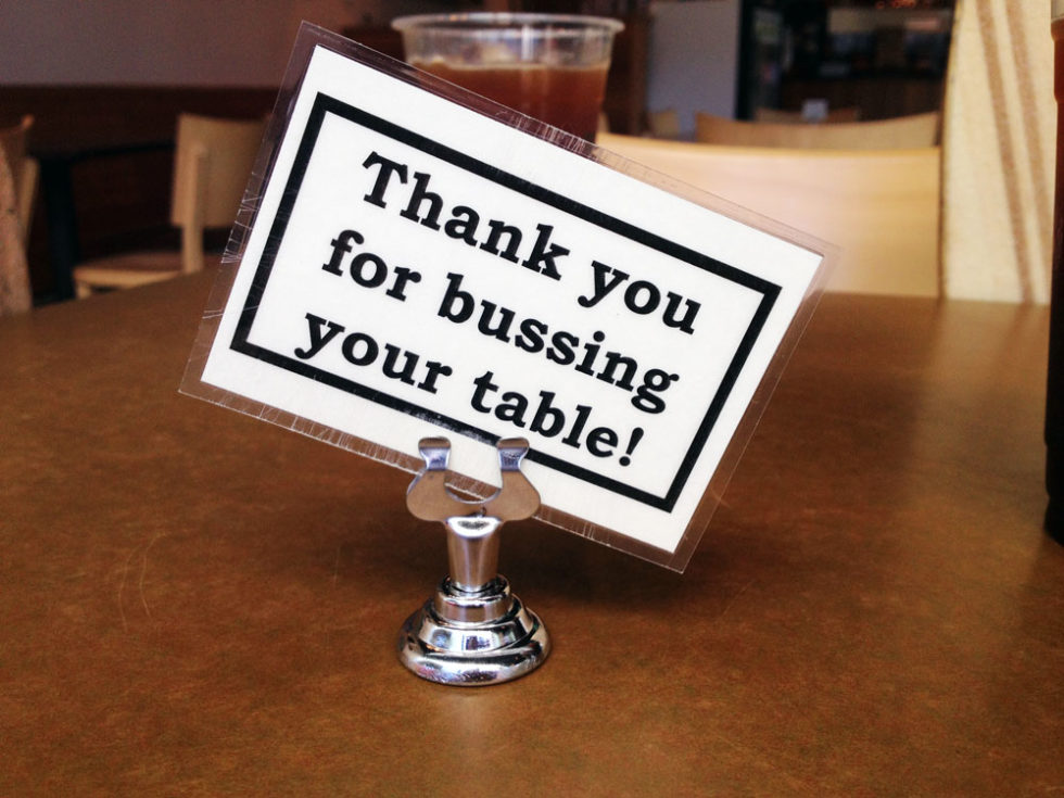 動詞で使われる "bus" の意味とは？ ツカウエイゴ